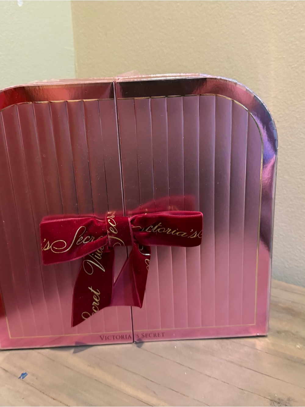 Victoria's Secret Tease Fragrance Set - Pink Iridescent Display - Picture 6 of 7